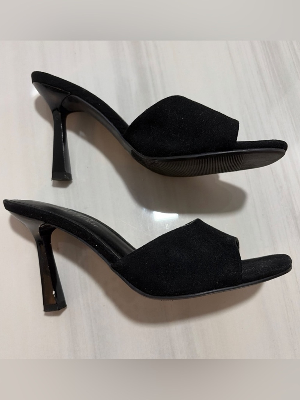“Lunnaf” Heeld Slip-On Sandals by Wild Pair